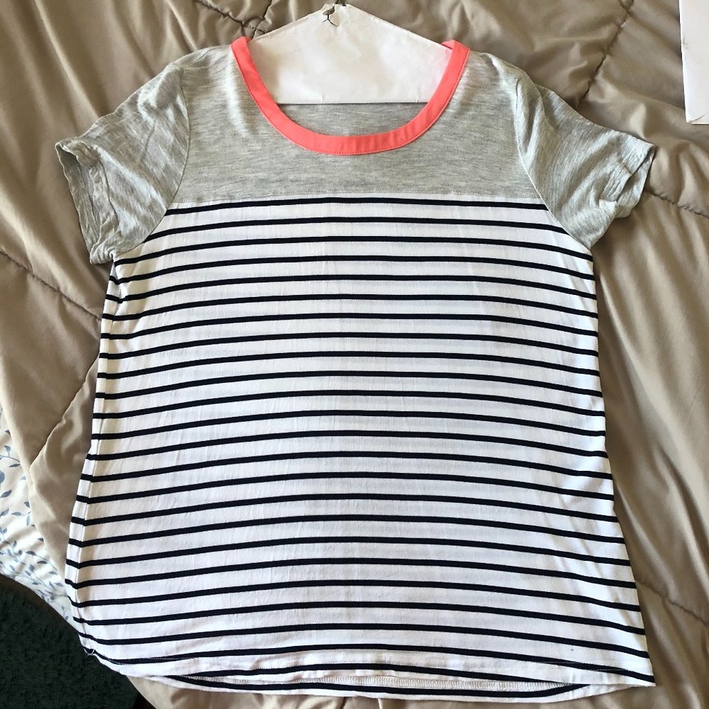 Skies Are Blue Brand Contrast Top